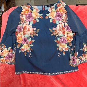 Floral top